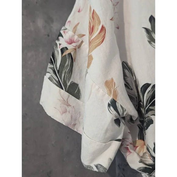 Women's size Medium Blank Nyc Floral romper White, Green & pink - Picture 9 of 9